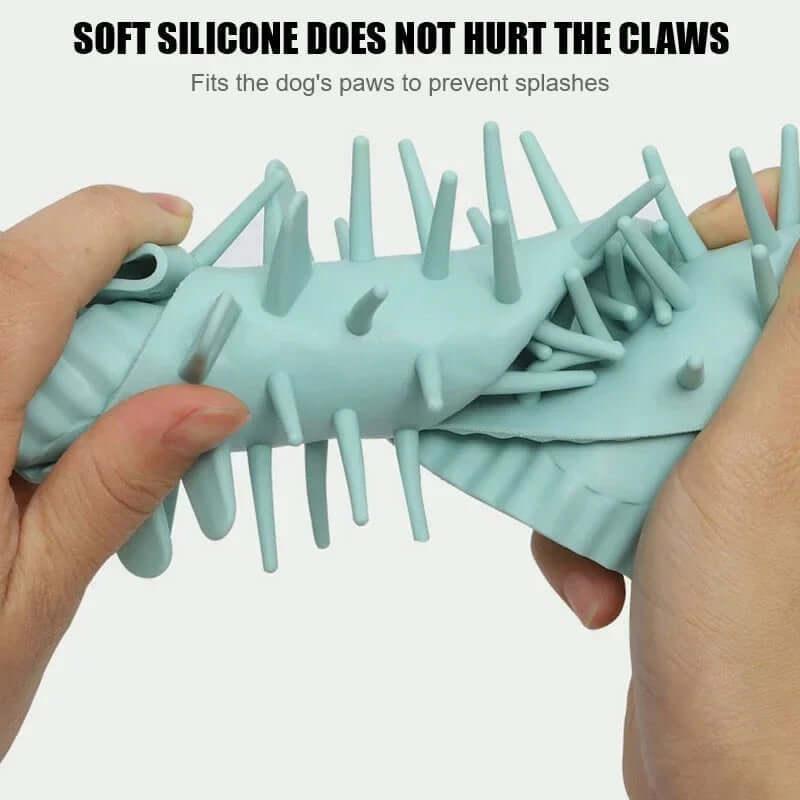 "Portable Paw Washer designed for mess-free and easy pet paw cleaning. Travel-friendly with silicone bristles for effective pet hygiene. Essential pet cleaning supplies - LUMINA