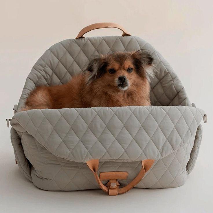 Versatile Pet Carrier Backpack - Foldable pet carrying bag for dogs and cats, portable pet carrier bag, stylish dog backpack, durable pet travel accessory, and essential pet supply-LUMINA